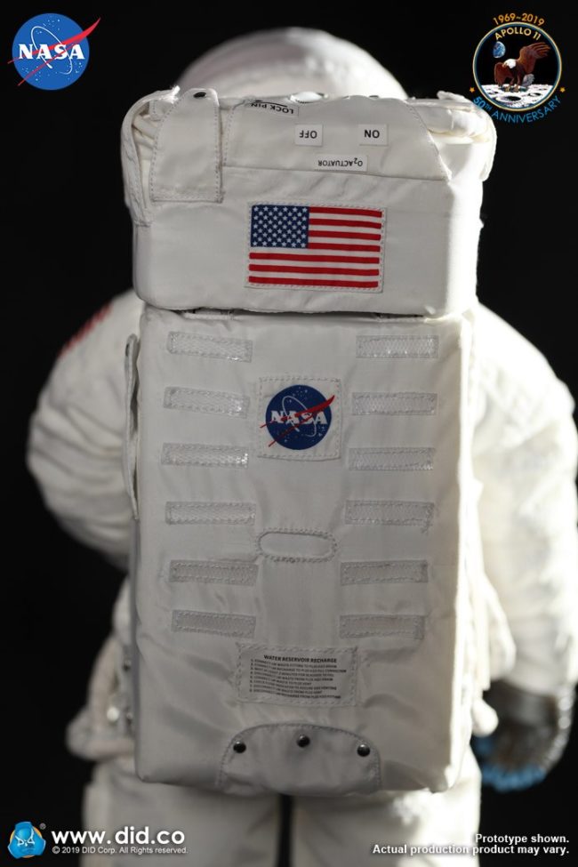 APOLLO-11-Commander-Neil-Armstrong-cl2a