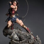 x_qs-ww-comic-statue