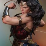 x_qs-ww-comic-statue_g