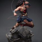 x_qs-ww-comic-statue_l