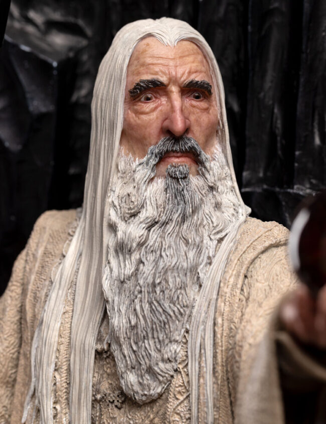 Saruman the White on Throne (10)