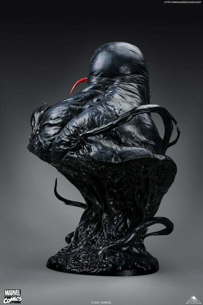 Venom-Life-Size-Queen-Studios (3)