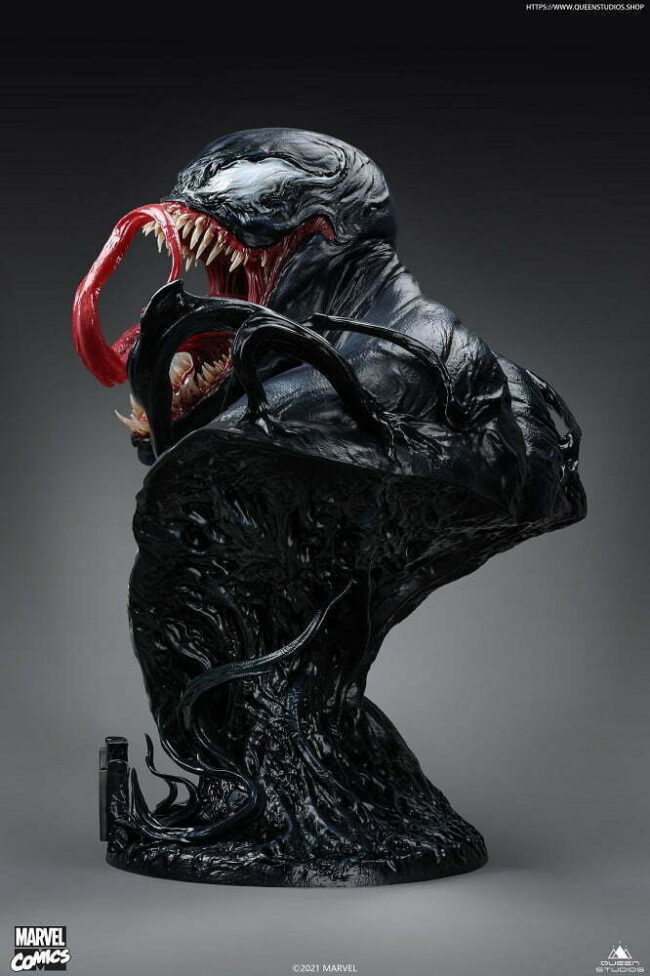 Venom-Life-Size-Queen-Studios (6)