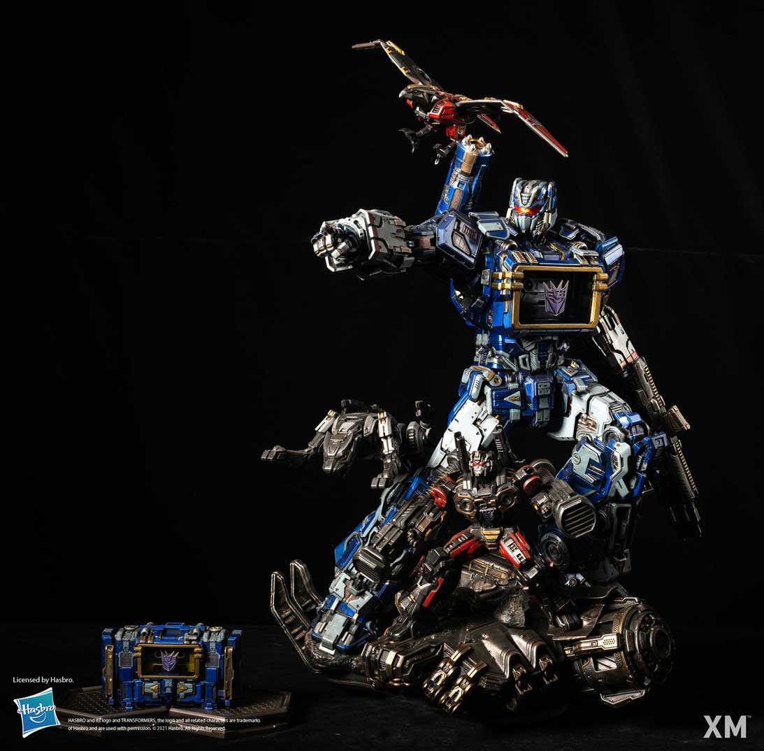 transformers soundwave statue