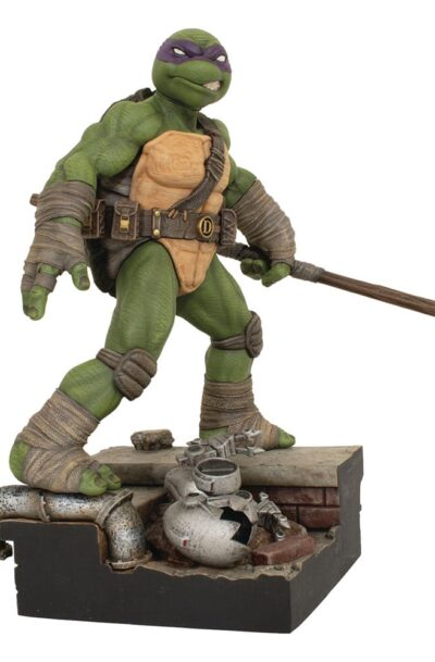 PCS Collectibles Teenage Mutant Ninja Turtles: Donatello 1:8 Scale PVC  Statue, Multicolor