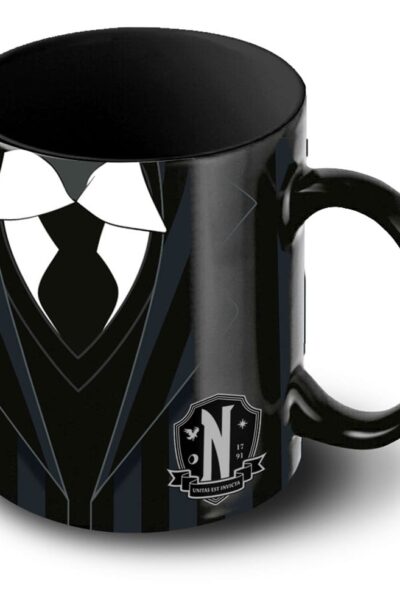 Karactermania: Wednesday Tasse Uniform