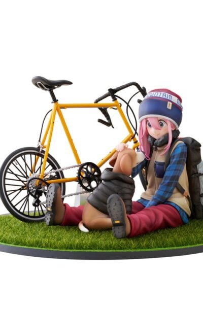 Laid Back Camp F:NEX PVC Statue 1/7 Nadeshiko Kagamihara 13 cm