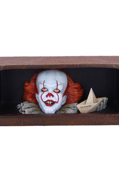 Nemesis Now: Es Figur Pennywise Drain 8 cm