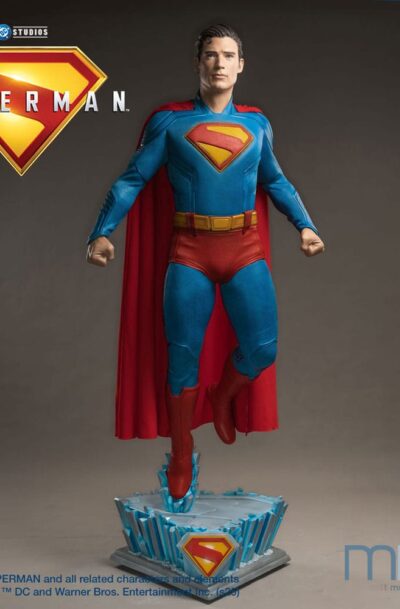 Muckle: Superman 2025 "Superman" Life Size Statue (Q1/2026)