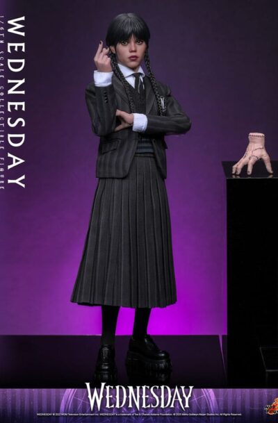 Hot Toys: Wednesday "Wednesday" 1/6 Actionfigur (Q4/2026)