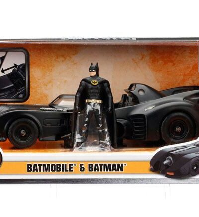 Jada Toys: Batman Diecast Modell 1/24 1989 Batmobile mit Figur