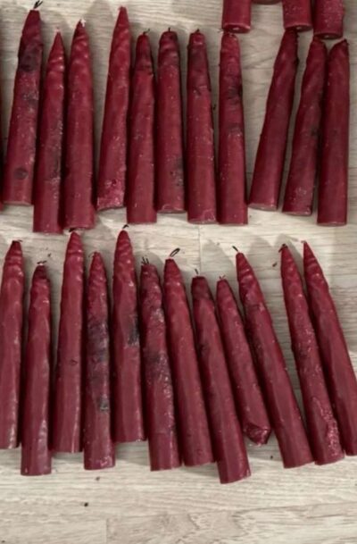 Production Made: Insidious - The Red Door "Lipstick Demon Kerzen" Production Made Candles