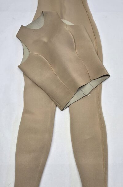 Production Used: Terminator Dark Fate (2019) "Neoprenanzug von Sarah Connor" Production Worn Costume