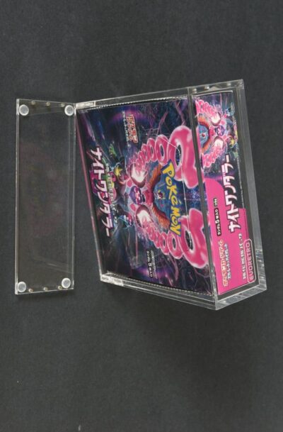 Evoretro: Zu Pokémon - Große Japanische Booster Box "Acryl Display Case" JAP Only (Q4/2026)